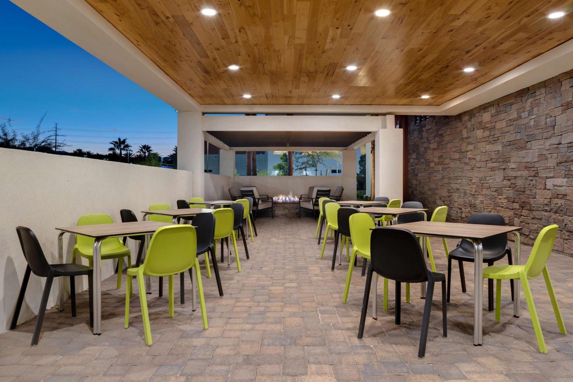 Home2 Suites By Hilton Las Vegas Southwest I-215 Curve Εξωτερικό φωτογραφία